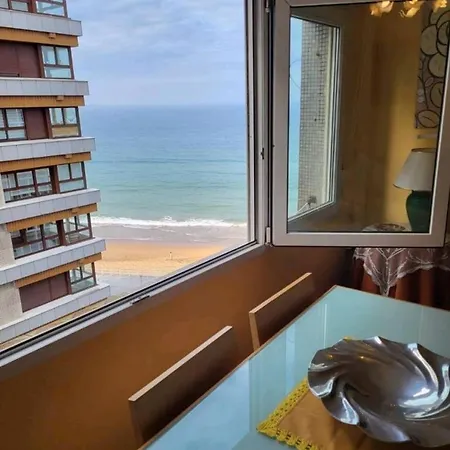 San Lorenzo 11 شقة خيخون